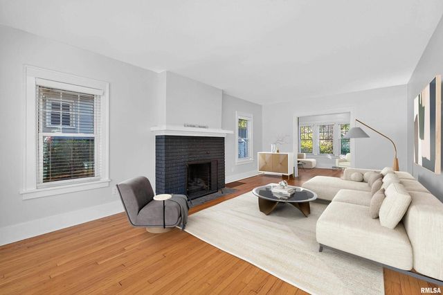 1734 RIDGEWOOD Avenue, Davenport, IA 52803