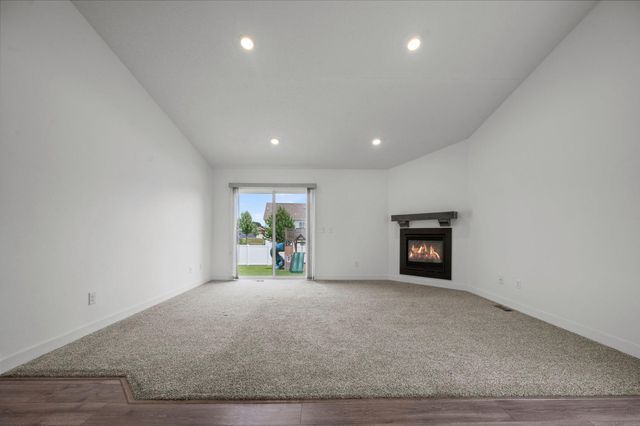 7538 Ochoa Avenue NE, Otsego, MN 55330