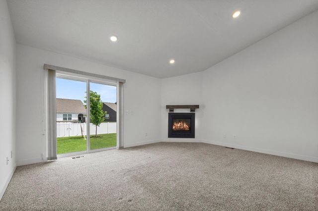 7538 Ochoa Avenue NE, Otsego, MN 55330