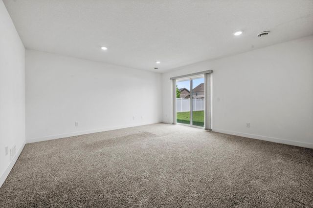 7538 Ochoa Avenue NE, Otsego, MN 55330