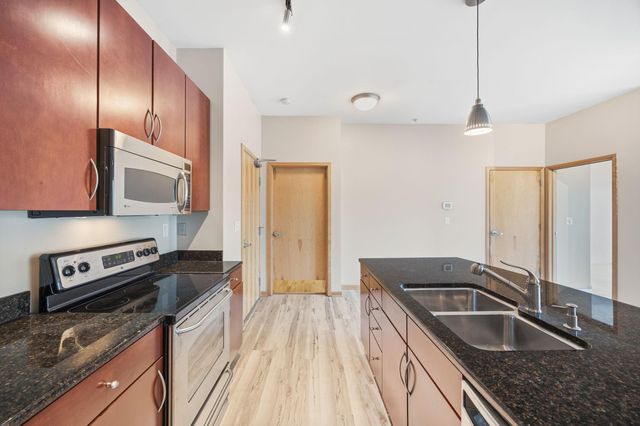 4525 Park Commons Drive 216, Saint Louis Park, MN 55416