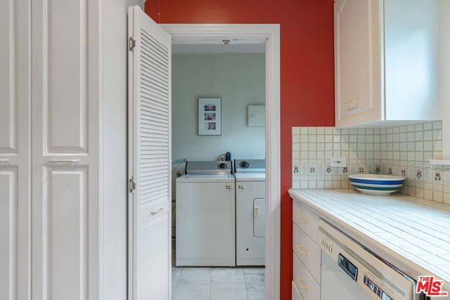 533 N Bronson Avenue, Los Angeles, CA 90004