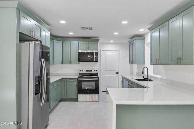 1802 E ARDMORE Drive, Phoenix, AZ 85042