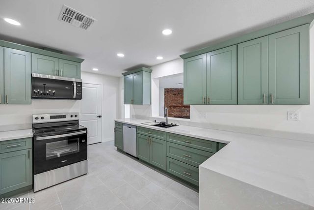 1802 E ARDMORE Drive, Phoenix, AZ 85042