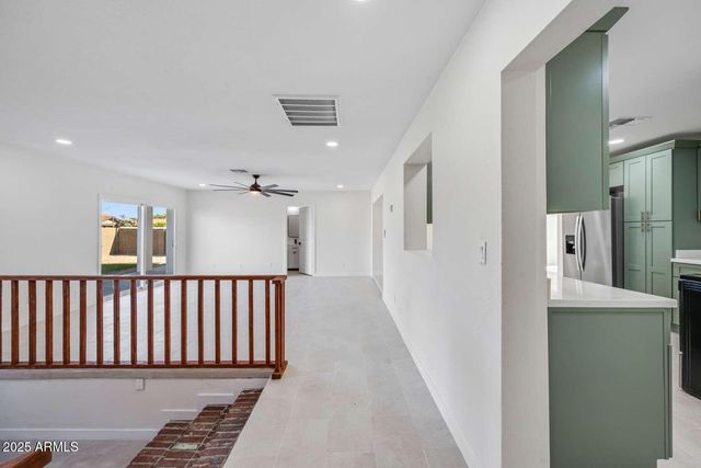 1802 E ARDMORE Drive, Phoenix, AZ 85042