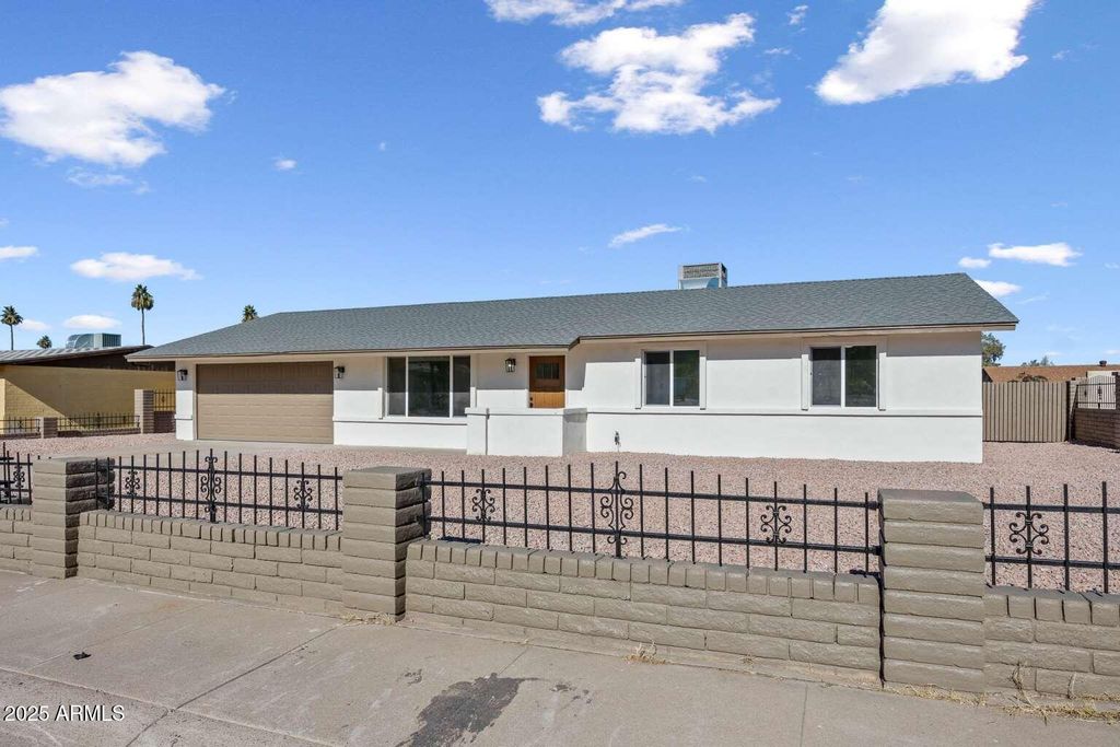 1802 E ARDMORE Drive, Phoenix, AZ 85042