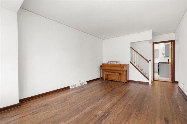 5152 S Lawler Street, Chicago, IL 60638