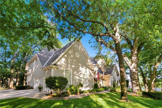 11401 W 141st Street, Overland Park, KS 66221