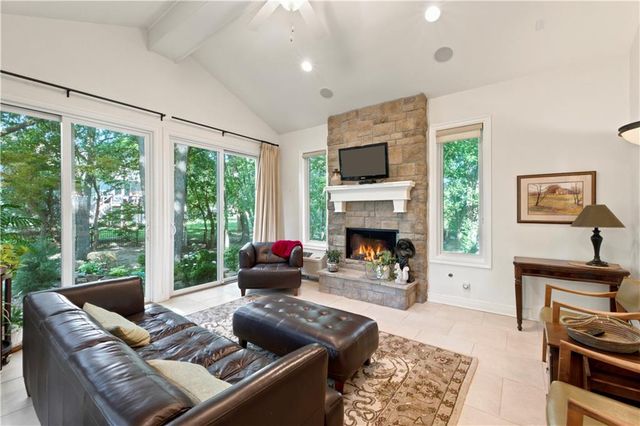 11401 W 141st Street, Overland Park, KS 66221
