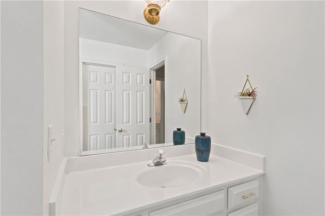 11401 W 141st Street, Overland Park, KS 66221