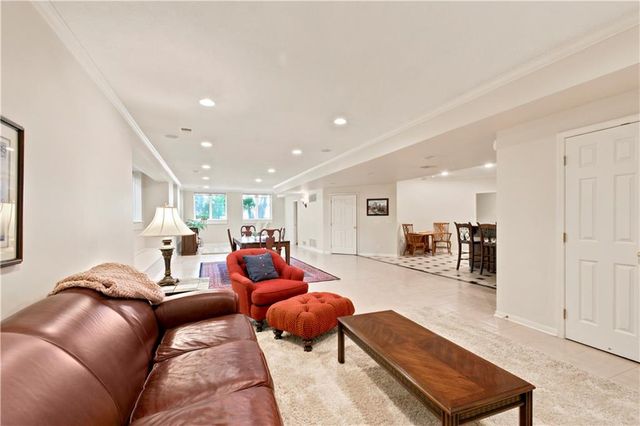 11401 W 141st Street, Overland Park, KS 66221