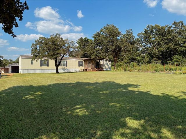 7424 E Charter Oak Road, Guthrie, OK 73044