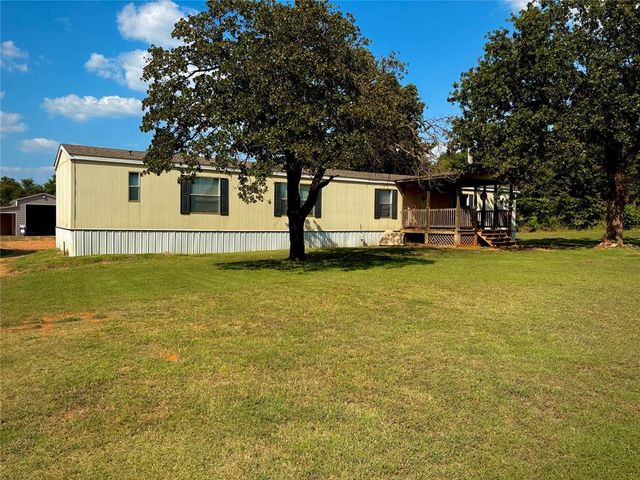 7424 E Charter Oak Road, Guthrie, OK 73044
