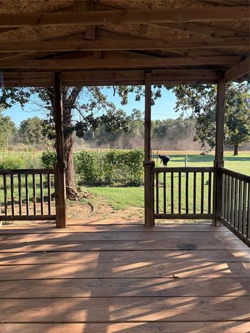 7424 E Charter Oak Road, Guthrie, OK 73044