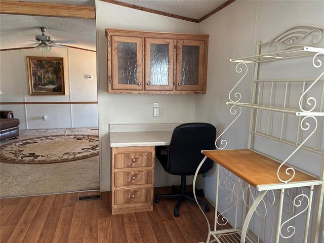 7424 E Charter Oak Road, Guthrie, OK 73044