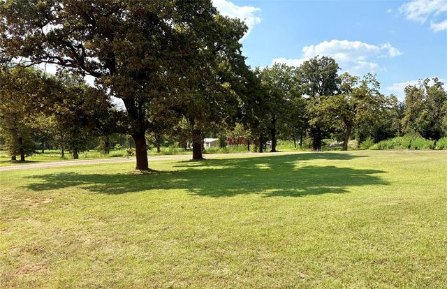 7424 E Charter Oak Road, Guthrie, OK 73044