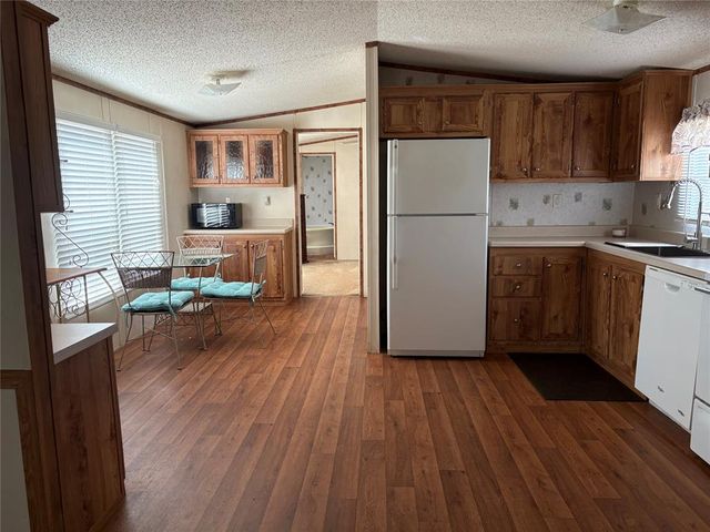 7424 E Charter Oak Road, Guthrie, OK 73044