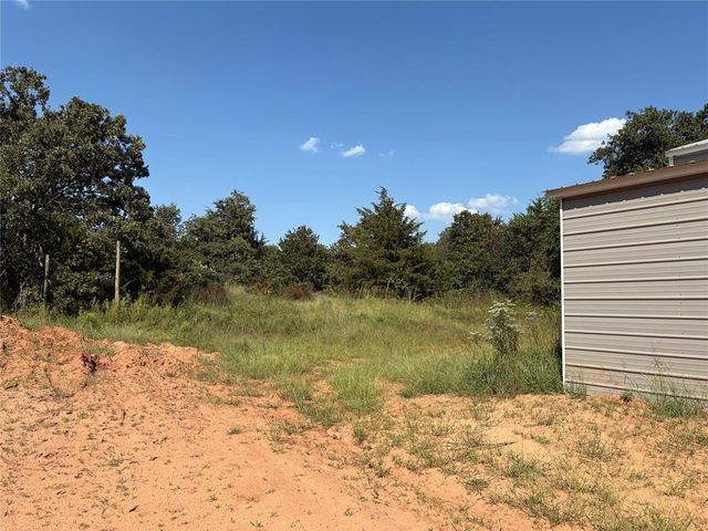 7424 E Charter Oak Road, Guthrie, OK 73044