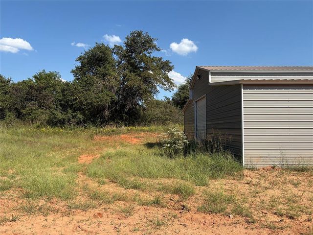 7424 E Charter Oak Road, Guthrie, OK 73044