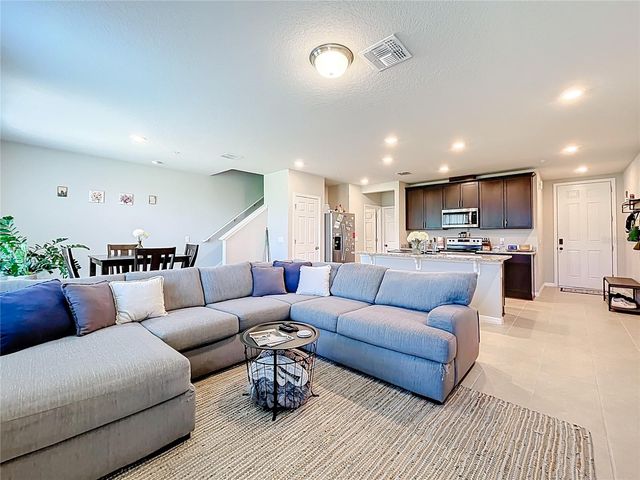 1045 DESERT CANDLE DRIVE, Ocoee, FL 34761