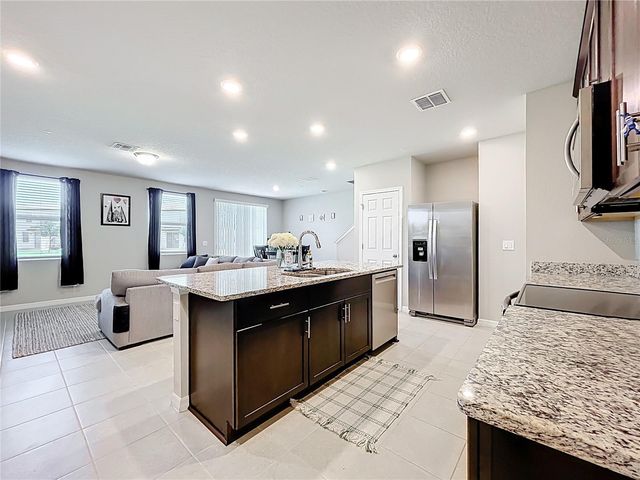 1045 DESERT CANDLE DRIVE, Ocoee, FL 34761