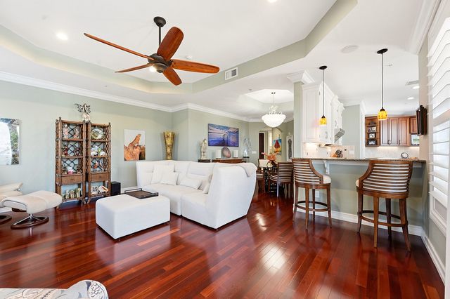 50 SE Ocean Boulevard 302, Stuart, FL 34994