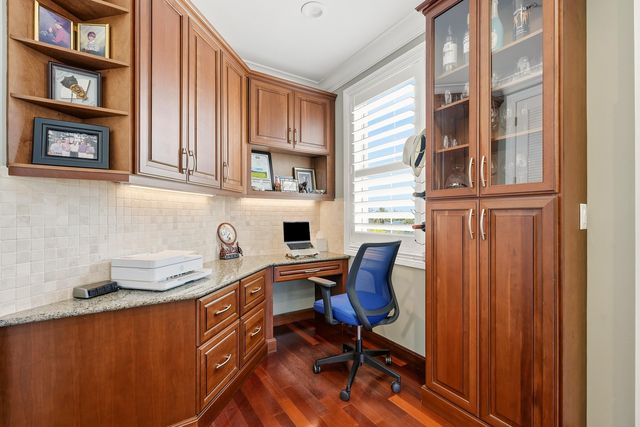 50 SE Ocean Boulevard 302, Stuart, FL 34994