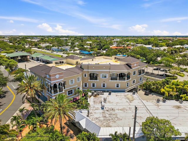 50 SE Ocean Boulevard 302, Stuart, FL 34994