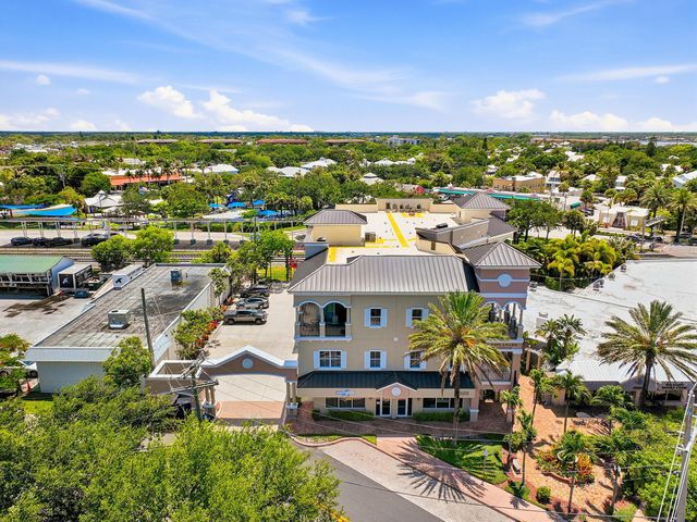 50 SE Ocean Boulevard 302, Stuart, FL 34994