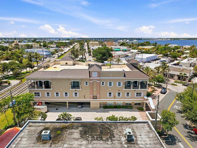 50 SE Ocean Boulevard 302, Stuart, FL 34994