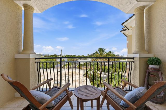 50 SE Ocean Boulevard 302, Stuart, FL 34994