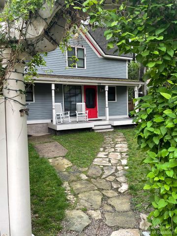 438 Third Street 2, Ann Arbor, MI 48103