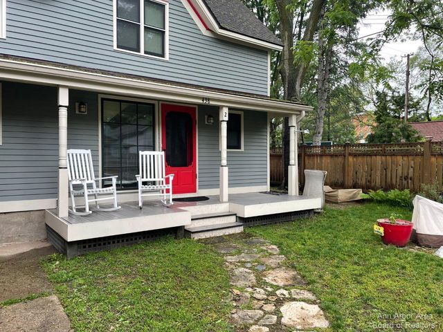 438 Third Street 2, Ann Arbor, MI 48103