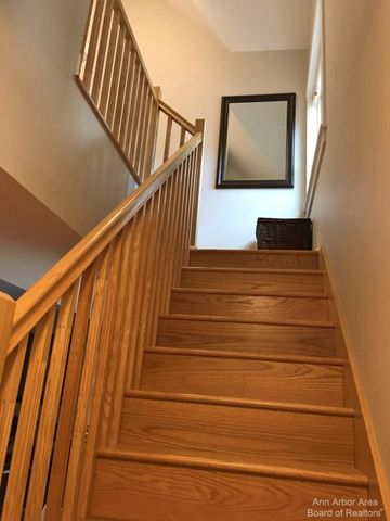 438 Third Street 2, Ann Arbor, MI 48103