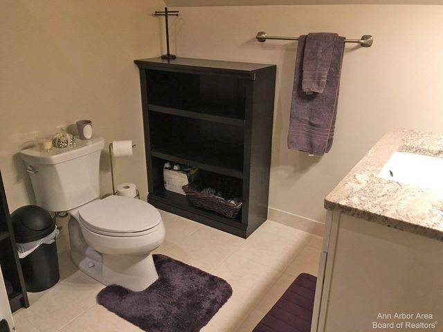 438 Third Street 2, Ann Arbor, MI 48103