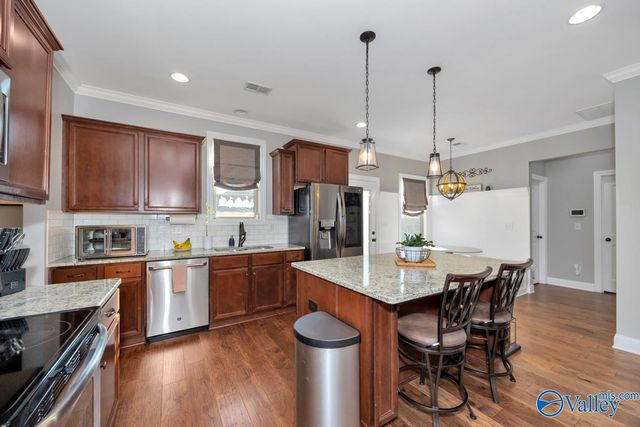 2409 Bell Manor Drive SW, Huntsville, AL 35803