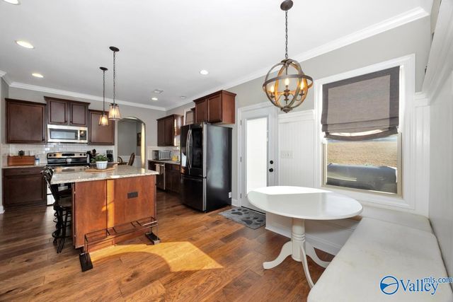 2409 Bell Manor Drive SW, Huntsville, AL 35803