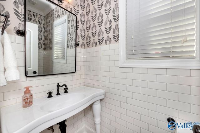 2409 Bell Manor Drive SW, Huntsville, AL 35803