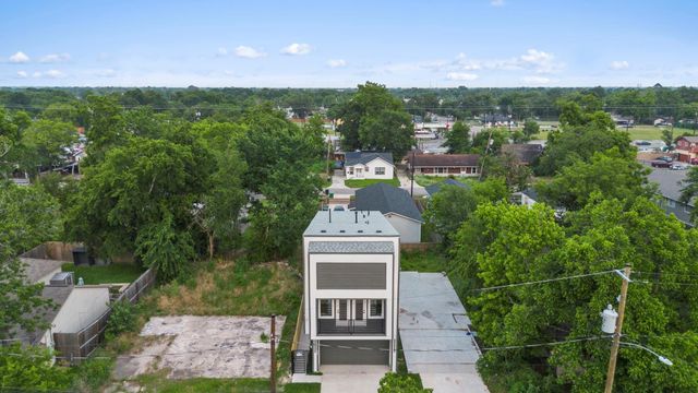 6631 Foster Street, Houston, TX 77021