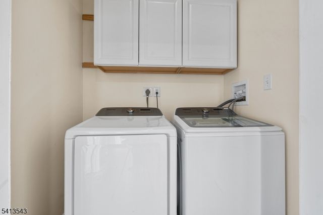 63 Huyler Rd, Branchburg Twp., NJ 08876