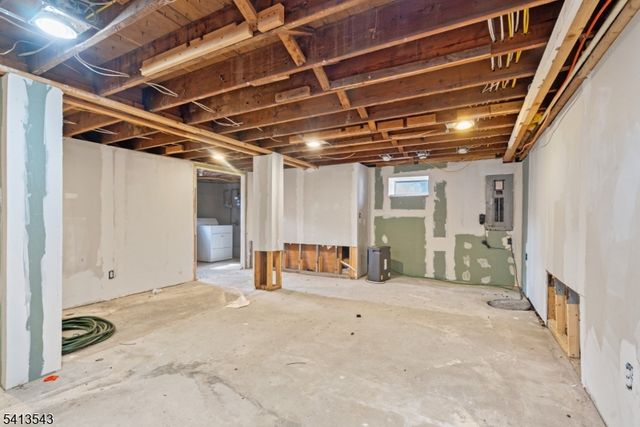 63 Huyler Rd, Branchburg Twp., NJ 08876