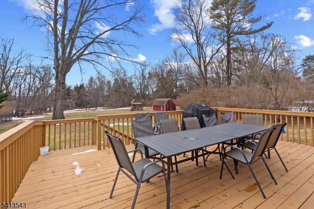 63 Huyler Rd, Branchburg Twp., NJ 08876