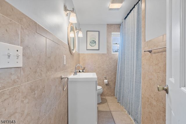 63 Huyler Rd, Branchburg Twp., NJ 08876