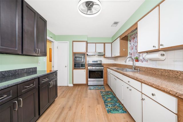 318 SW 40TH TERRACE, Gainesville, FL 32607