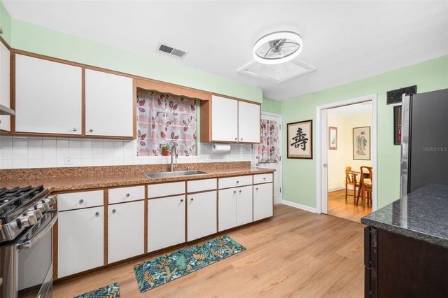 318 SW 40TH TERRACE, Gainesville, FL 32607
