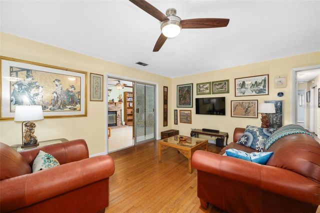 318 SW 40TH TERRACE, Gainesville, FL 32607