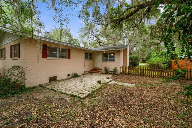 318 SW 40TH TERRACE, Gainesville, FL 32607