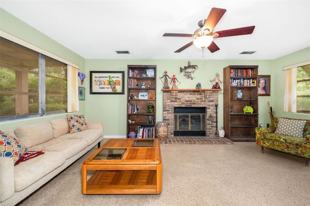 318 SW 40TH TERRACE, Gainesville, FL 32607