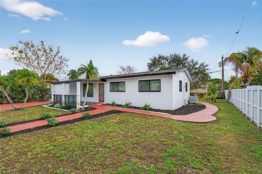 Image 5 of property listing at 17311 NW 49TH AVENUE, Miami Gardens, FL 33055