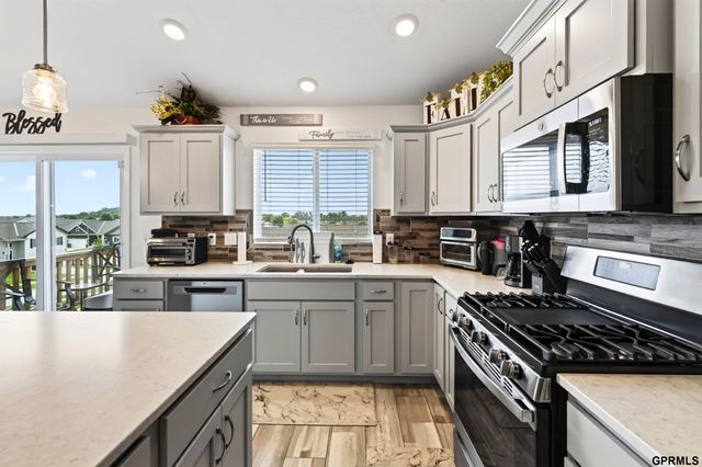 11055 Sunrise Street, Omaha, NE 68142